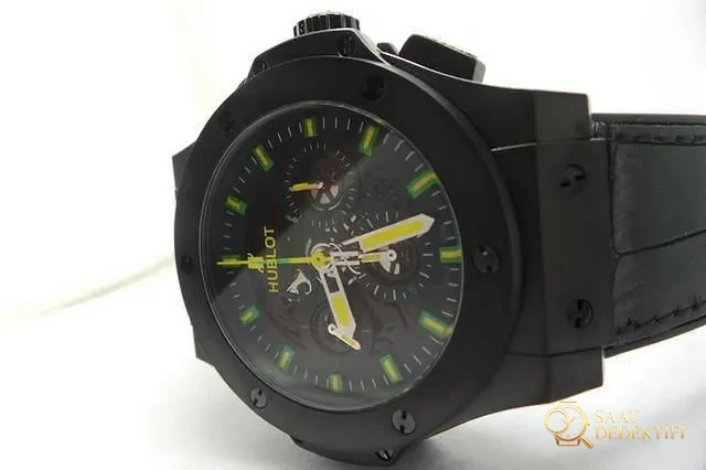 Hublot Siyah Saat