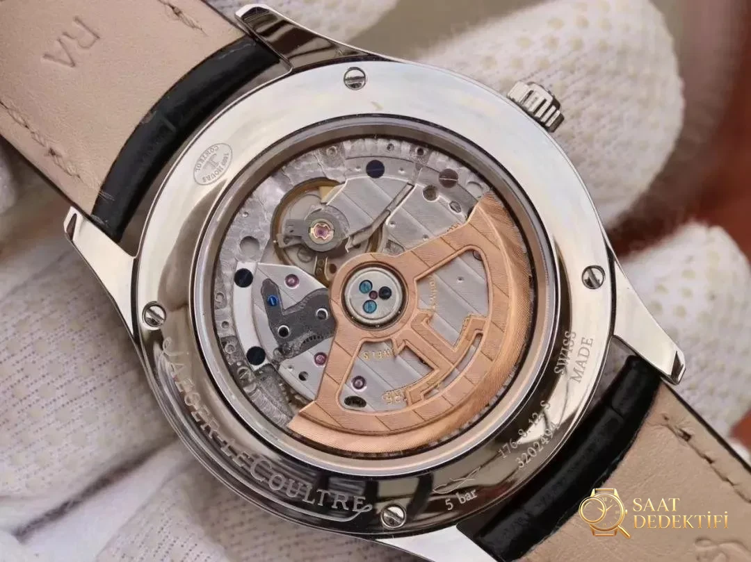 Replika OM Factory Jaeger-LeCoultre Master Tam Ay Fazı Takvimli Kol Saati 1558420 Gerçek-Replika Karşılaştırması ve Orijinal İncelemesi - Kadran İbreleri ve Saniye Akışı