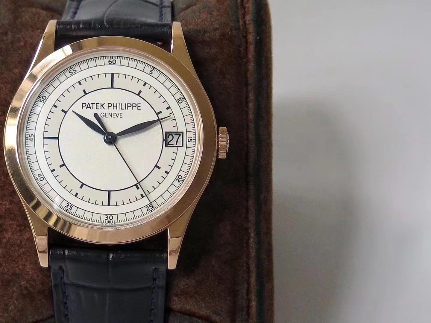 Siyah Deri Kayışlı Replika Patek Philippe 5296R Roze Altın
