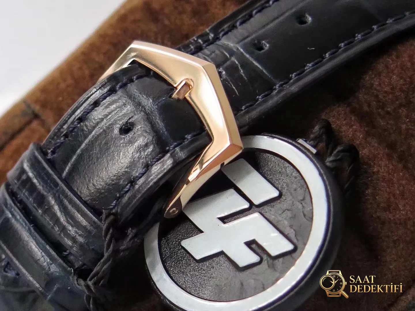 Patek Philippe 5296R Roze Altın Toka