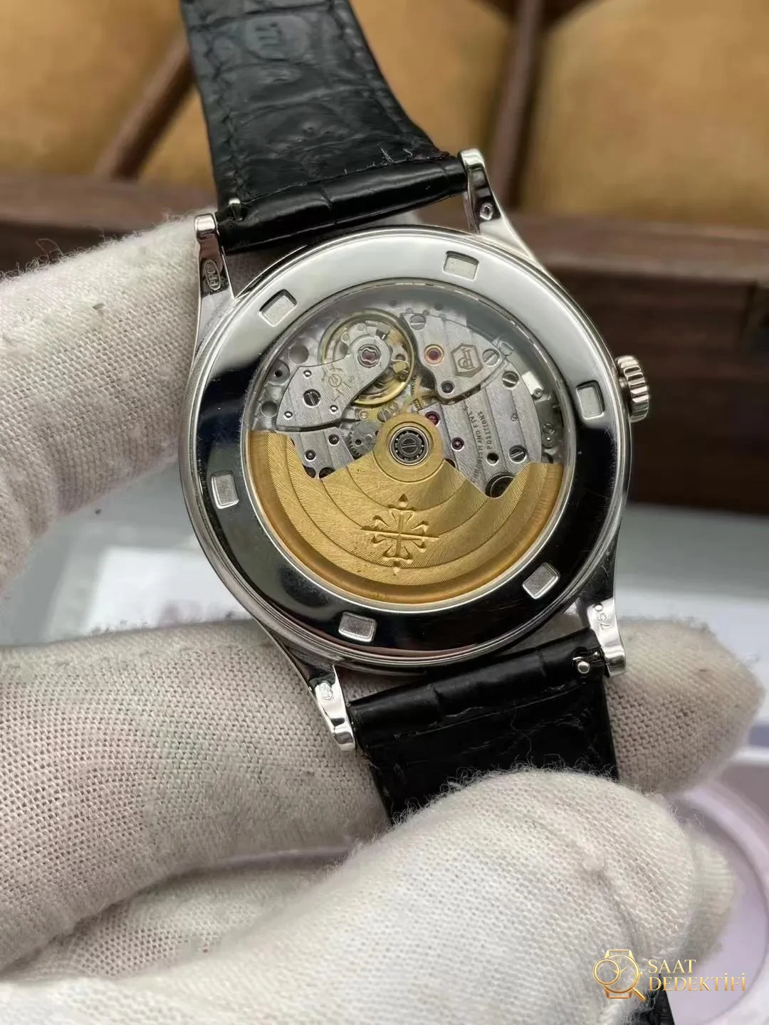 Replika Patek Philippe Calatrava 5296R Rose Gold Saat - Bilezik Bakla Ayrımı ve Pim Yapısı