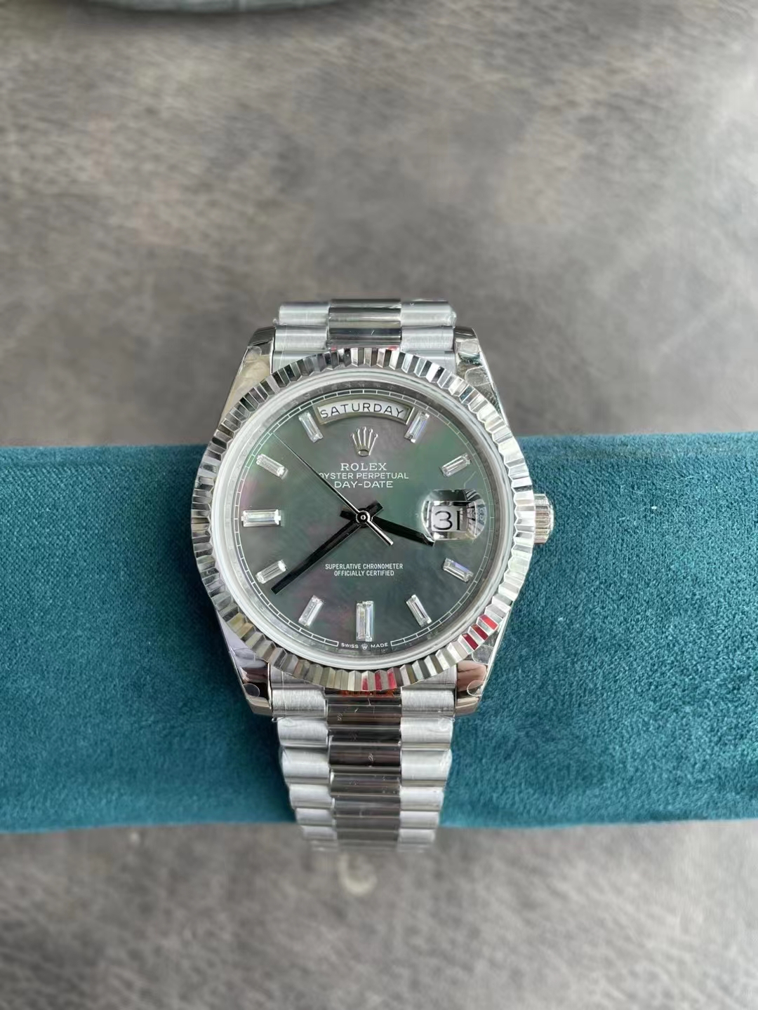 Replika Rolex Day-Date 40mm MOP
