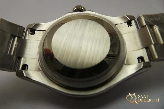 Rolex Yacht Kasa Arkası