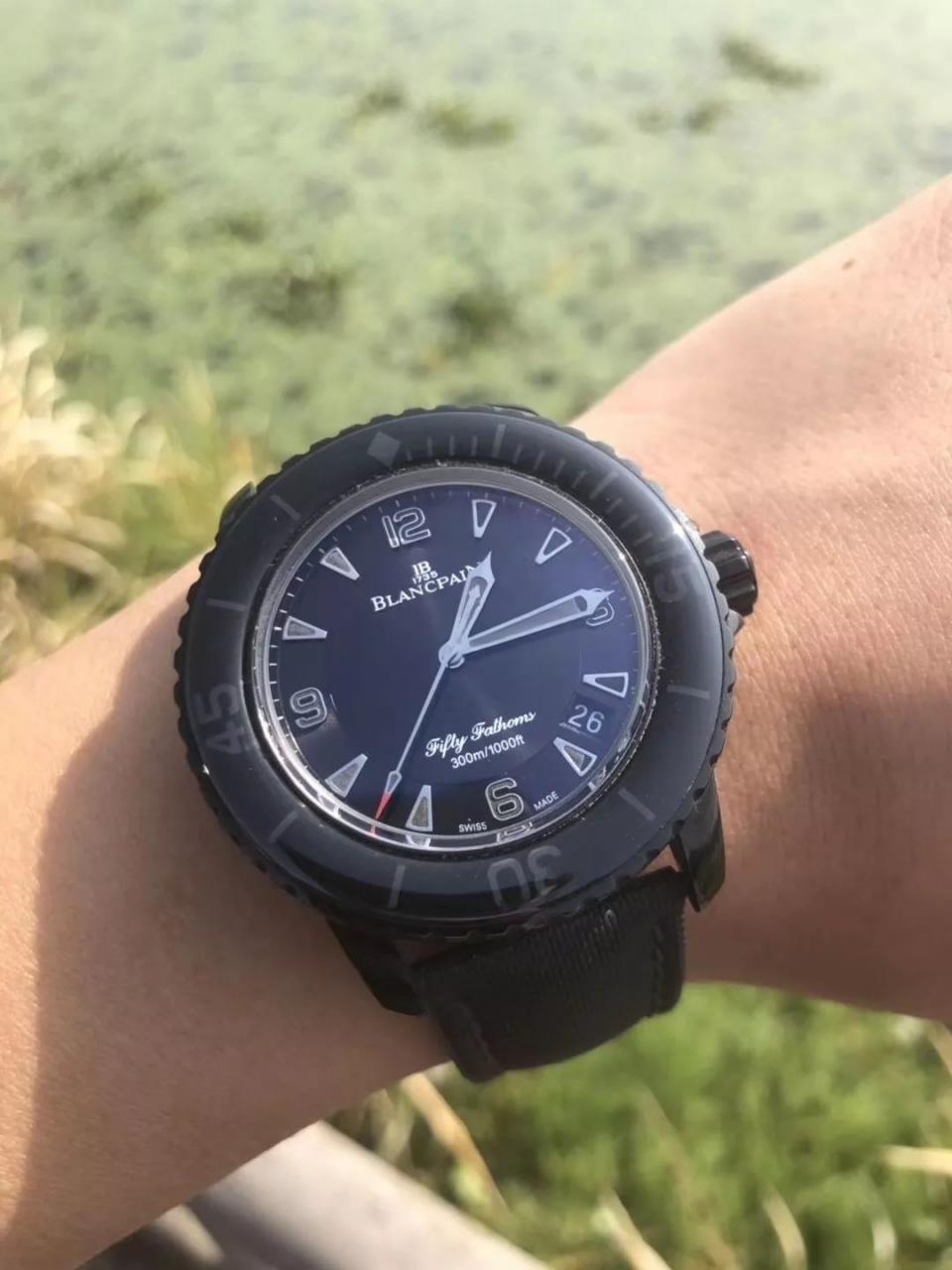 Replika saat ZF Factory Blancpain yeni Fifty Fathoms Black Vader söküm ve orijinalle karşılaştırmalı inceleme: ilk bakışta belli olur mu? — 20. fotoğraf