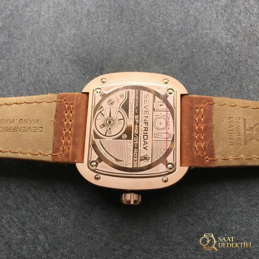 SevenFriday Altın Rengi Kasa Arkası