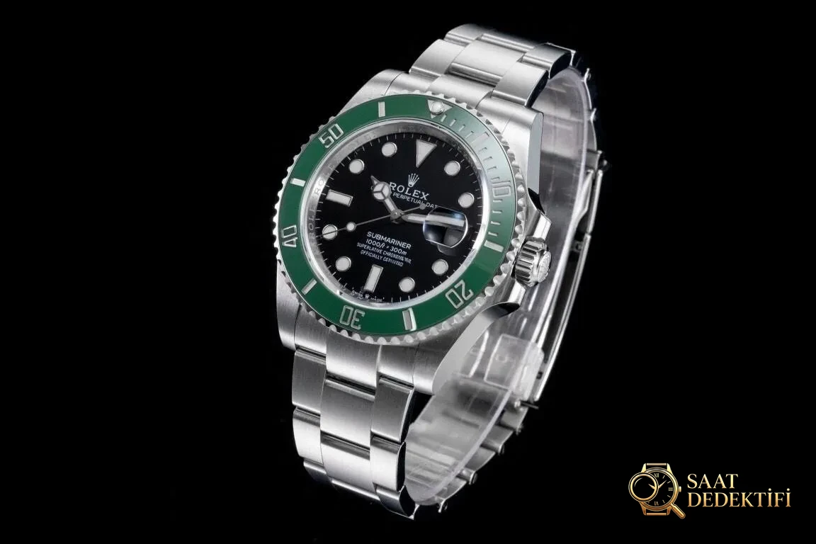 RF Factory Rolex yeni yeşil Submariner, orijinaliyle karşılaştırınca ilk bakışta belli olur mu? - Koleksiyon ve Vitrin Görünümü