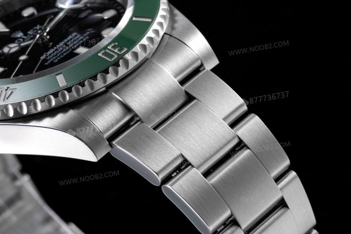 RF Factory Rolex yeni yeşil Submariner, orijinaliyle karşılaştırınca ilk bakışta belli olur mu? — 25. fotoğraf