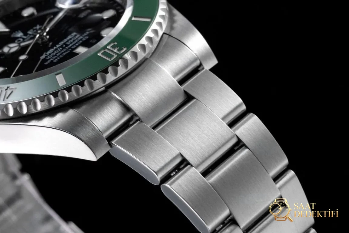 RF Factory Rolex yeni yeşil Submariner, orijinaliyle karşılaştırınca ilk bakışta belli olur mu? - Makro Mekanizma Köprüleri ve Cenevre Çizgileri
