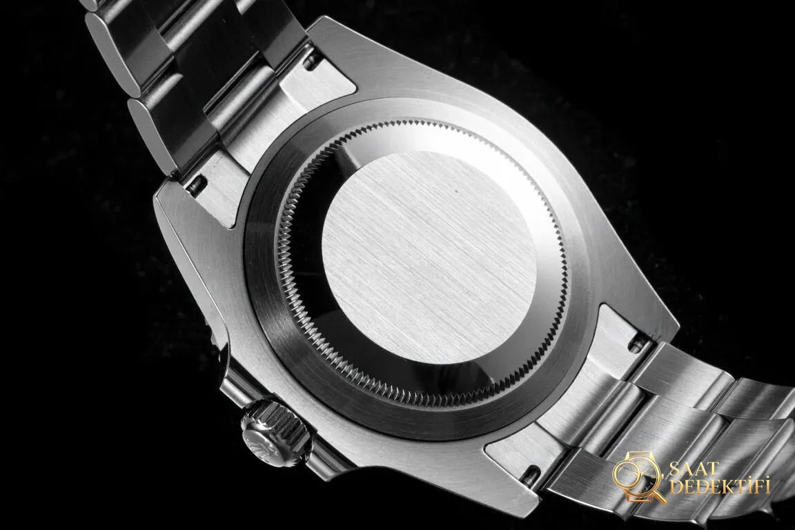 RF Factory Rolex yeni yeşil Submariner, orijinaliyle karşılaştırınca ilk bakışta belli olur mu? - Balans Çarkı ve Zemberek Aksamı