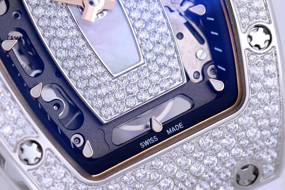 [Richard Mille RM07-1 Kırmızı Dudak - Siyah Dudak Serisi-Bilekte Açan Mekanik Gül] — 6. fotoğraf