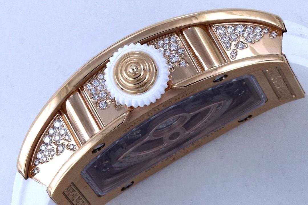 [Richard Mille RM07-1 Kırmızı Dudak - Siyah Dudak Serisi-Bilekte Açan Mekanik Gül] — 15. fotoğraf