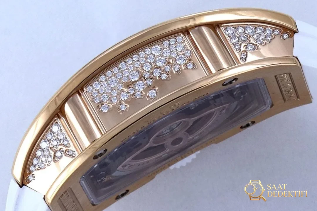 [Richard Mille RM07-1 Kırmızı Dudak - Siyah Dudak Serisi-Bilekte Açan Mekanik Gül] - Kadran İbreleri ve Saniye Akışı