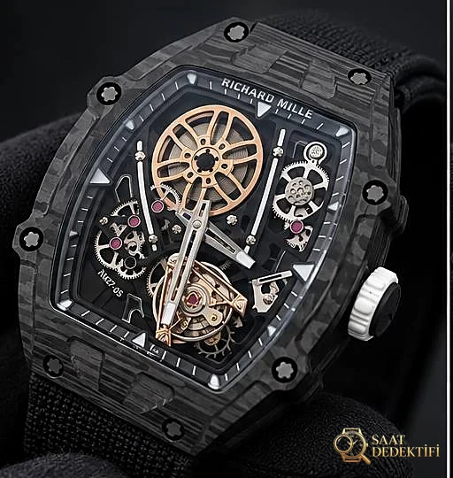 RM27-05 üç çeyrek açı — mekanik mimari ve rose gold köprüler
