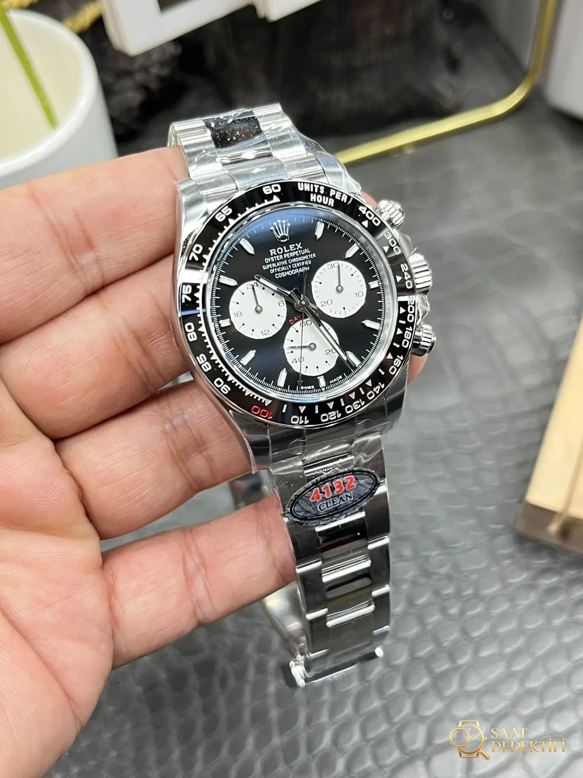 Neues Modell mit Rolex Daytona 4131-Uhrwerk: Ausführlicher Vergleich der Clean und des Originals unter natürlichem Licht – Gehäuseprofil und Kronenbewertung
