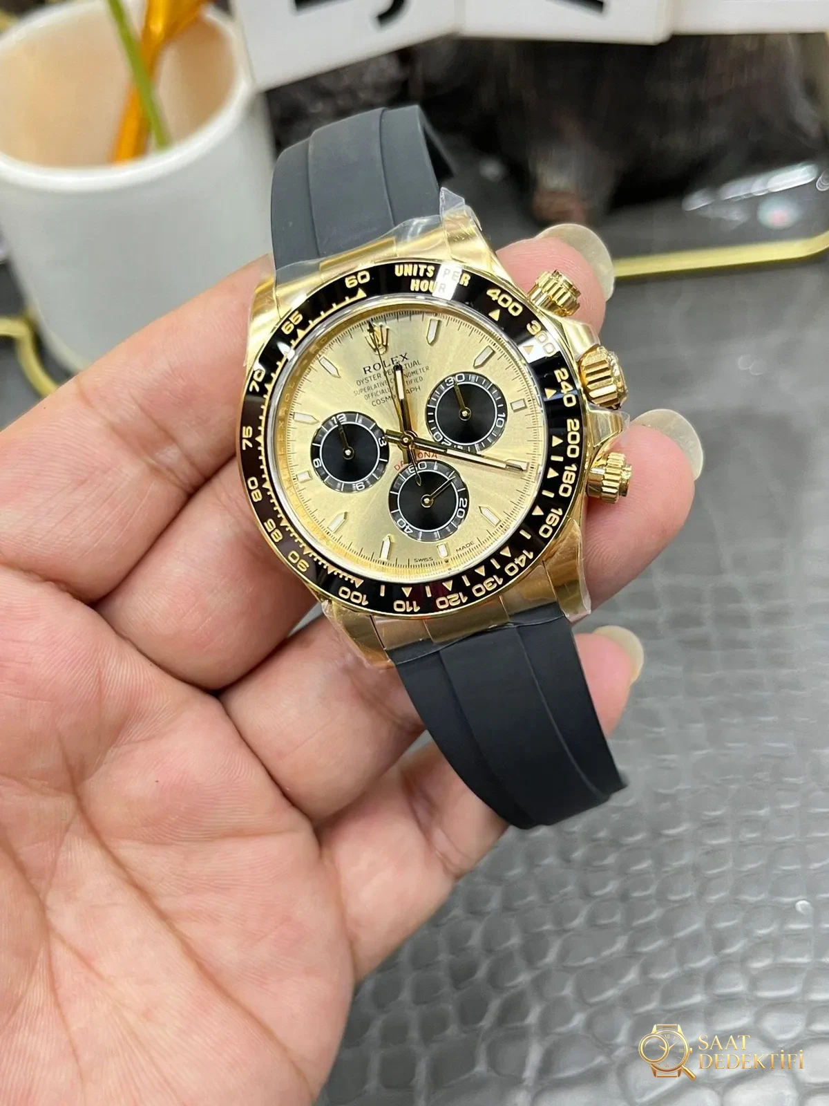 Neues Modell mit Rolex Daytona 4131-Uhrwerk: Ausführlicher Vergleich von Clean und dem Original unter natürlichem Licht – Gehäusestahl und Polierqualität