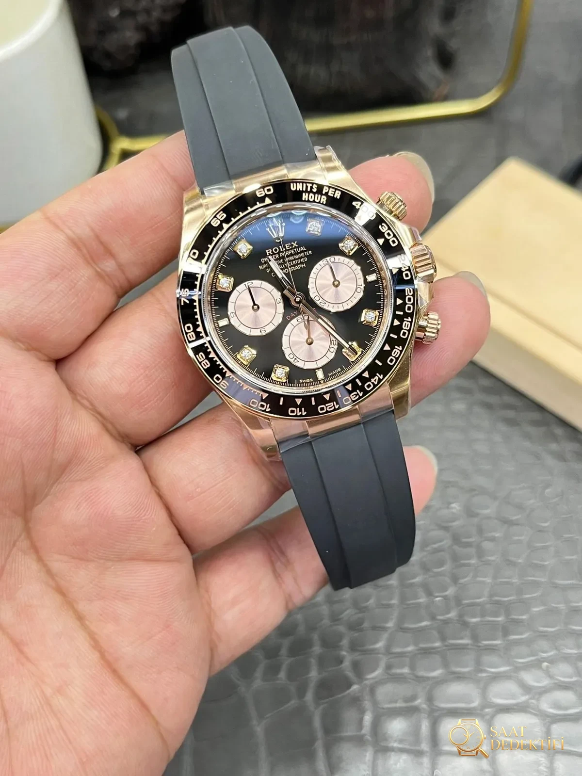Neues Modell mit Rolex Daytona 4131-Uhrwerk: Ausführlicher Vergleich des Clean und des Originals unter natürlichem Licht – Sammlungs- und Schaufensteransicht