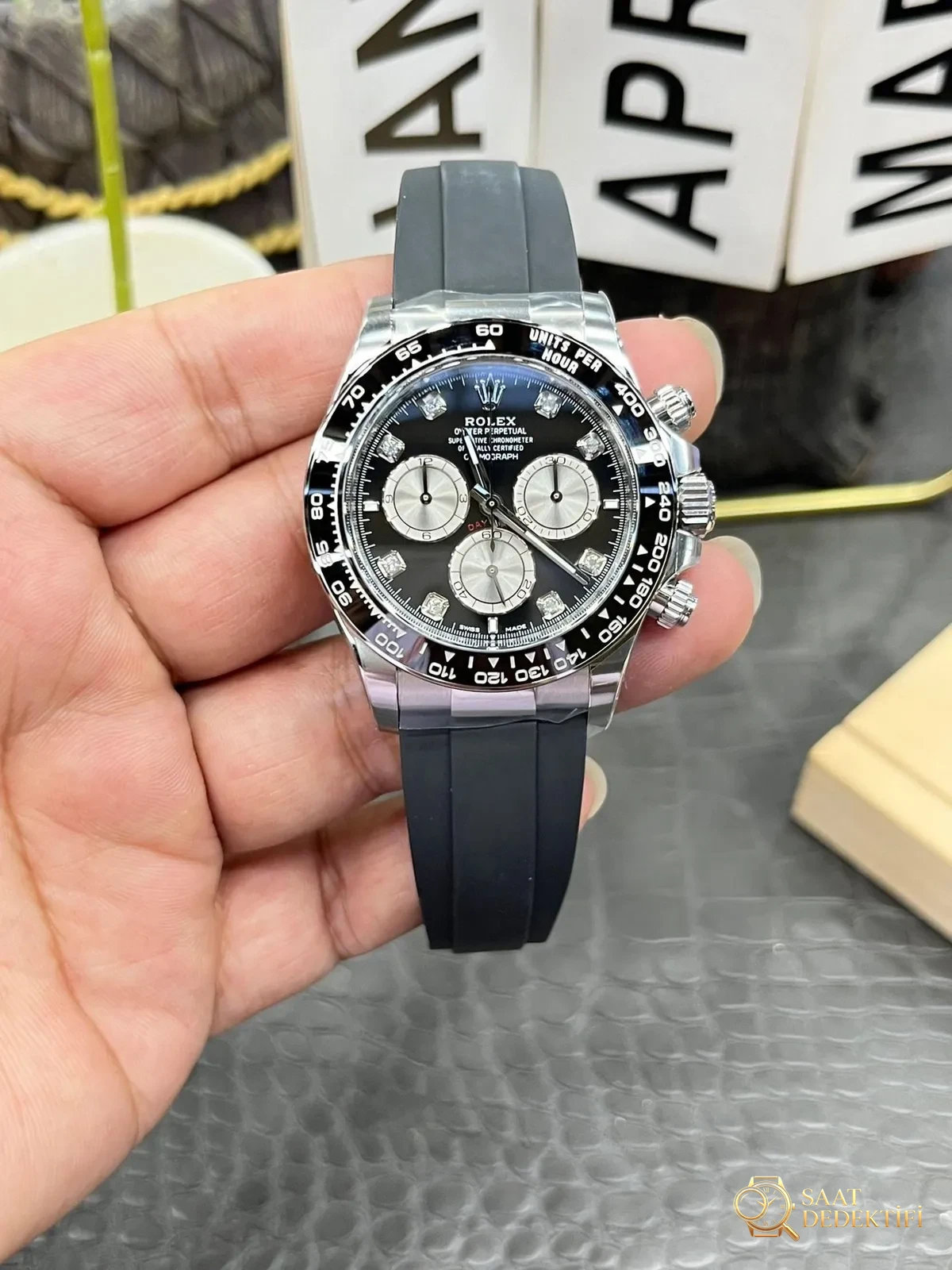 Neues Modell mit Rolex Daytona 4131-Uhrwerk: Ausführlicher Vergleich von Clean und Original unter natürlichem Licht – Zifferblatt mit Sunburst-Effekt