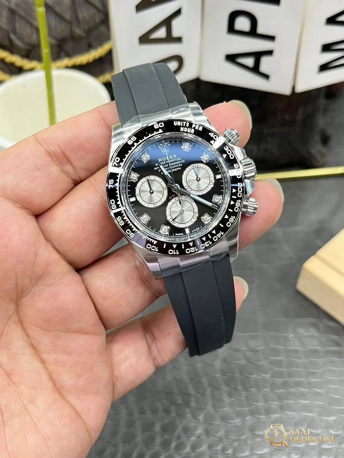 Neues Modell mit Rolex Daytona 4131-Uhrwerk: Ausführlicher Vergleich von Clean und Original unter natürlichem Licht – Diver Lock Extension und Schließesicherheit