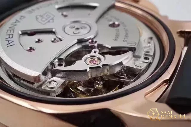 Rose gold saatler: VS Factory Panerai PAM684 mı yoksa N Factory Rolex Yacht-Master mı daha iyi? - Fosfor ve Super-LumiNova Gece Görünümü
