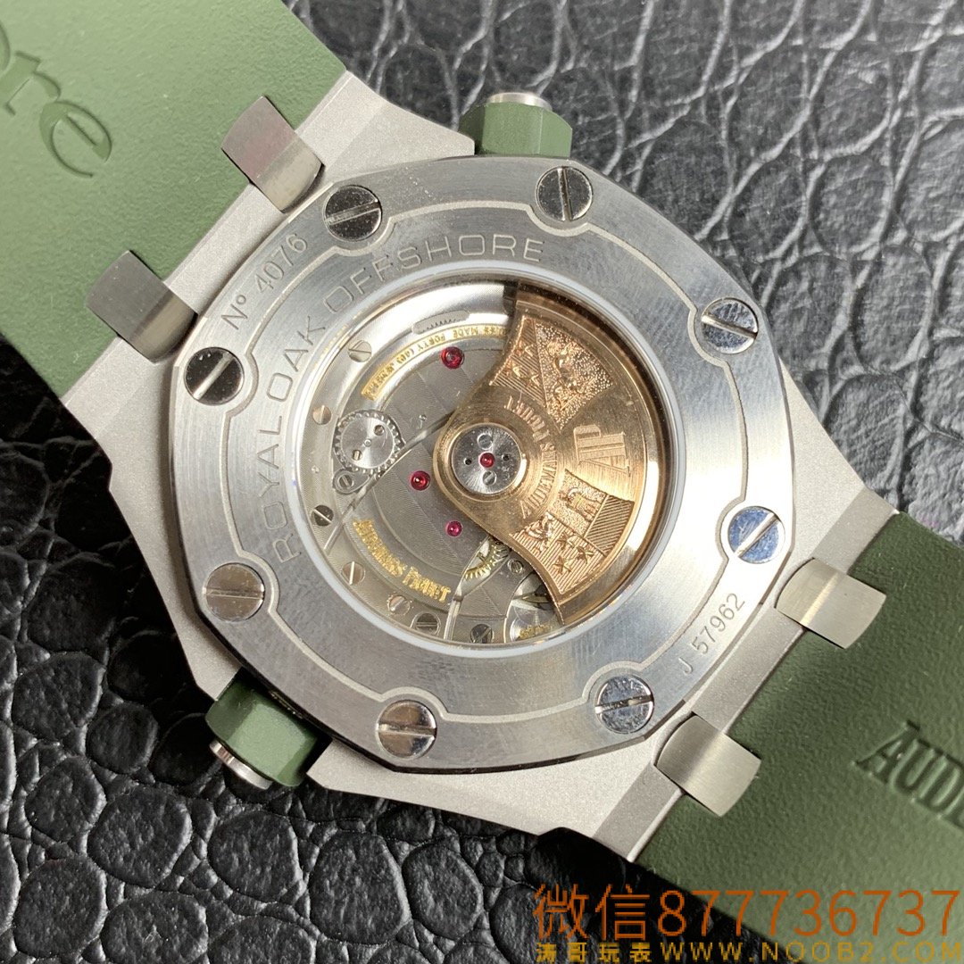 Royal Oak Offshore JF15710 Askeri Yeşil Replika Saat Gerçek Çekim İncelemesi — 8. fotoğraf