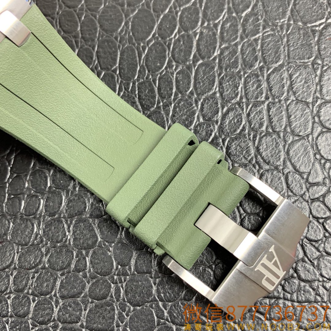 Royal Oak Offshore JF15710 Askeri Yeşil Replika Saat Gerçek Çekim İncelemesi — 9. fotoğraf