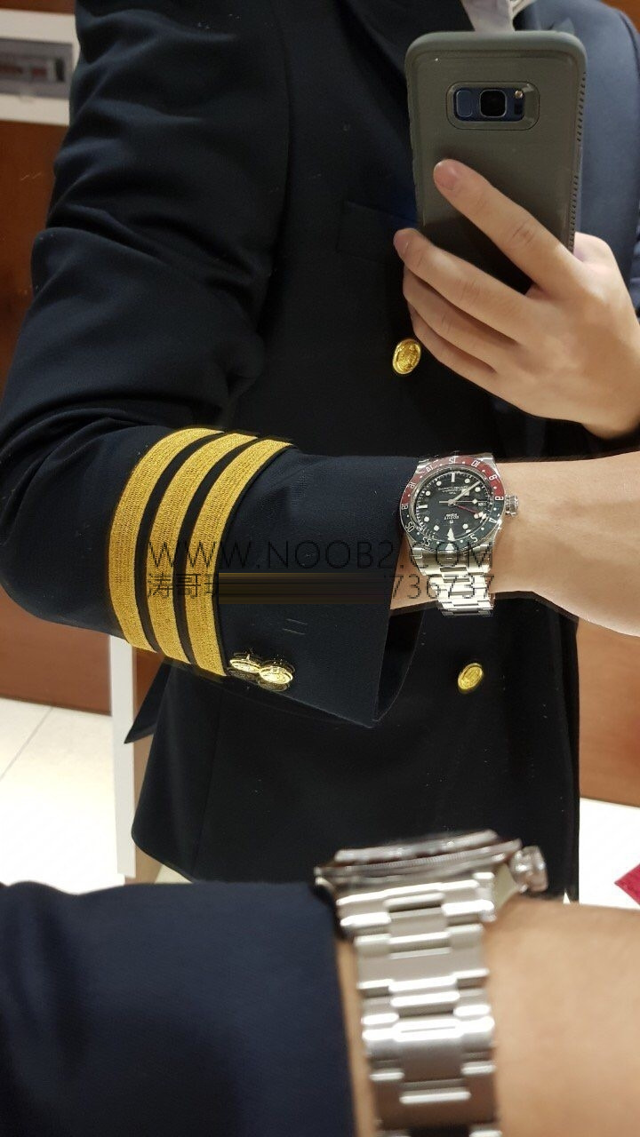 Saat dostumuzun paylaşımı: ZF Factory Tudor Black Bay kırmızı-mavi cola bezel M79830 Greenwich GMT Basel World 2018 replika saat - orijinal karşılaştırmalı incelemesi — 10. fotoğraf