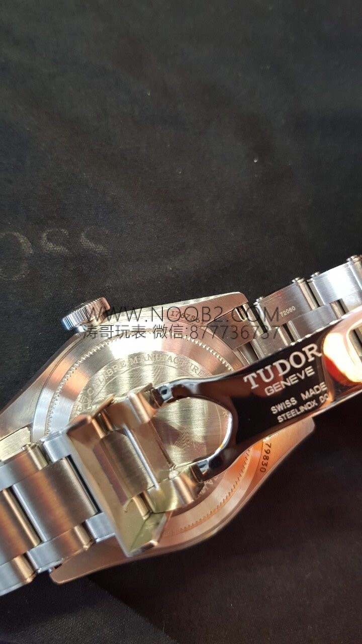 Saat dostumuzun paylaşımı: ZF Factory Tudor Black Bay kırmızı-mavi cola bezel M79830 Greenwich GMT Basel World 2018 replika saat - orijinal karşılaştırmalı incelemesi — 19. fotoğraf