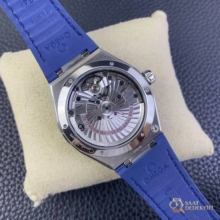 SBF Factory Omega Constellation beşinci nesil 41 mm işçilik incelemesi - Arka Kapak ve Mekanizma Detayı
