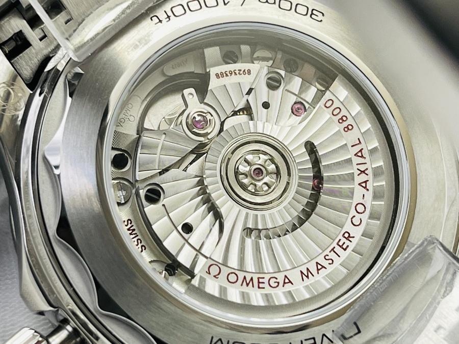 SBF Factory Omega Seamaster 300M "Yeşil Su Hayaleti" saat incelemesi — 9. fotoğraf