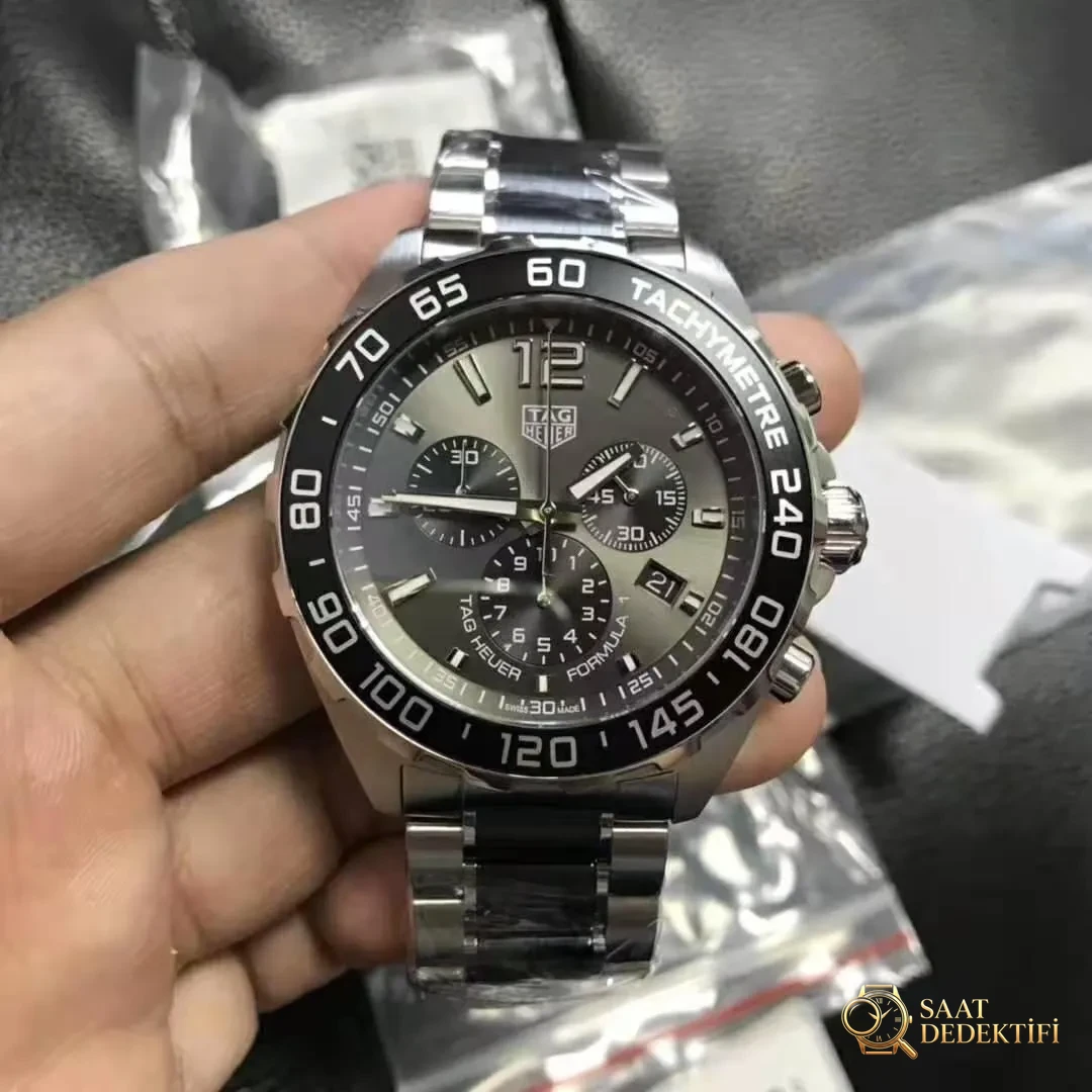 Replika Tag Heuer Formula 1 Quartz Kronograf Gümüş Gri