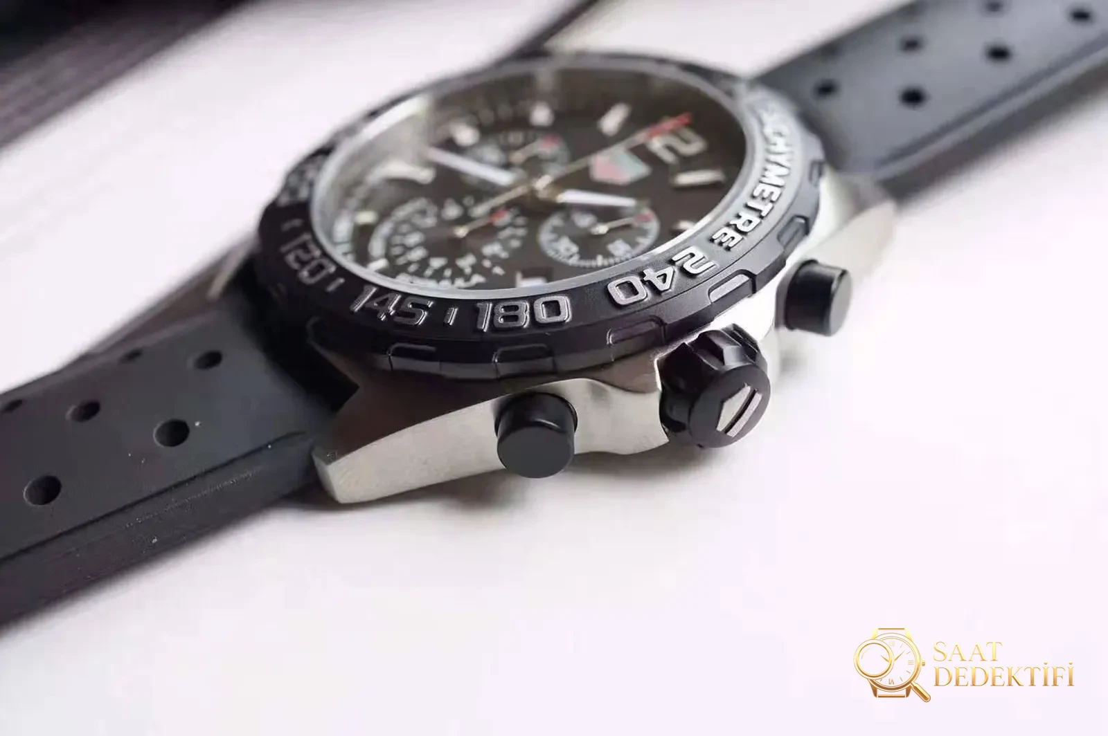 Şiddetle tavsiye edilir! Orijinal mekanizmalı saatler. - Bezel Rakam Oyukları Platin Dolgusu