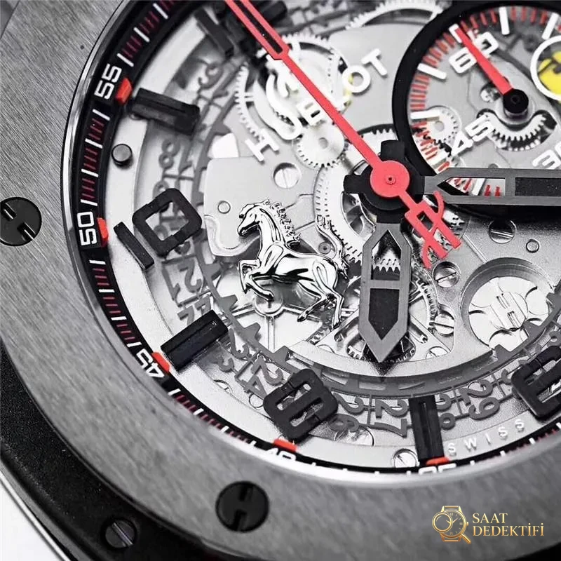 Sınırlı üretim: HBBV6 Factory Hublot Big Bang Ferrari Ceramic F11 serisi 401 replika saat nasıl? - Bilekte Duruş ve Kasa Orantısı