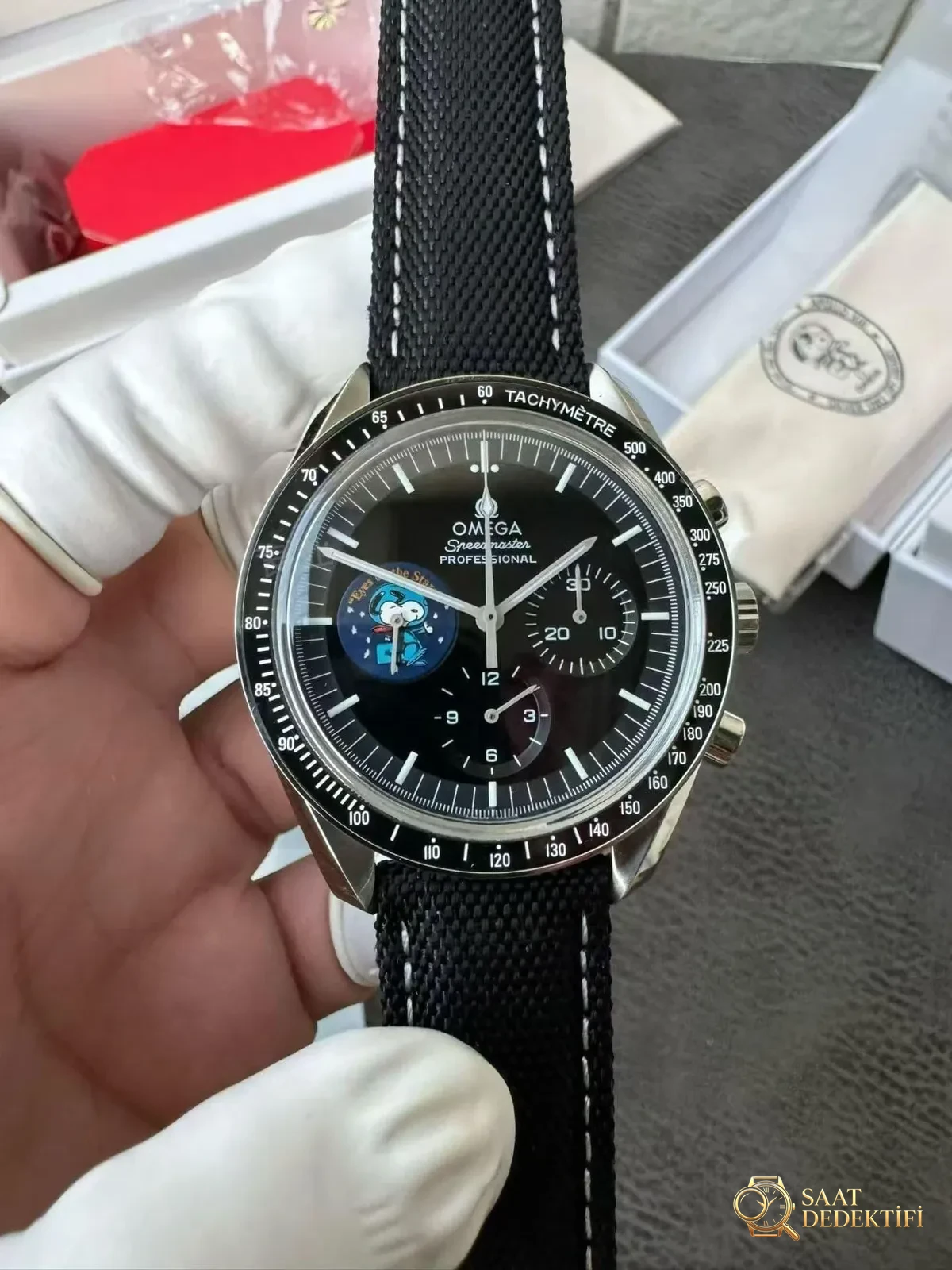 SMF Factory Omega Speedmaster Snoopy 3. Nesil kadran orijinaline uygun mu? İşçiliği nasıl? - Kasa Profili ve Kurma Kolu İncelemesi