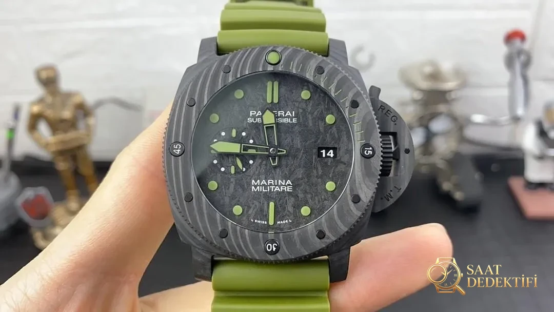 Su Yesilden Biraz Bahsedelim vs Panerai 961 Replika Saat Incelemesi Kar... - Ön Görünüm ve Kasa Tasarımı