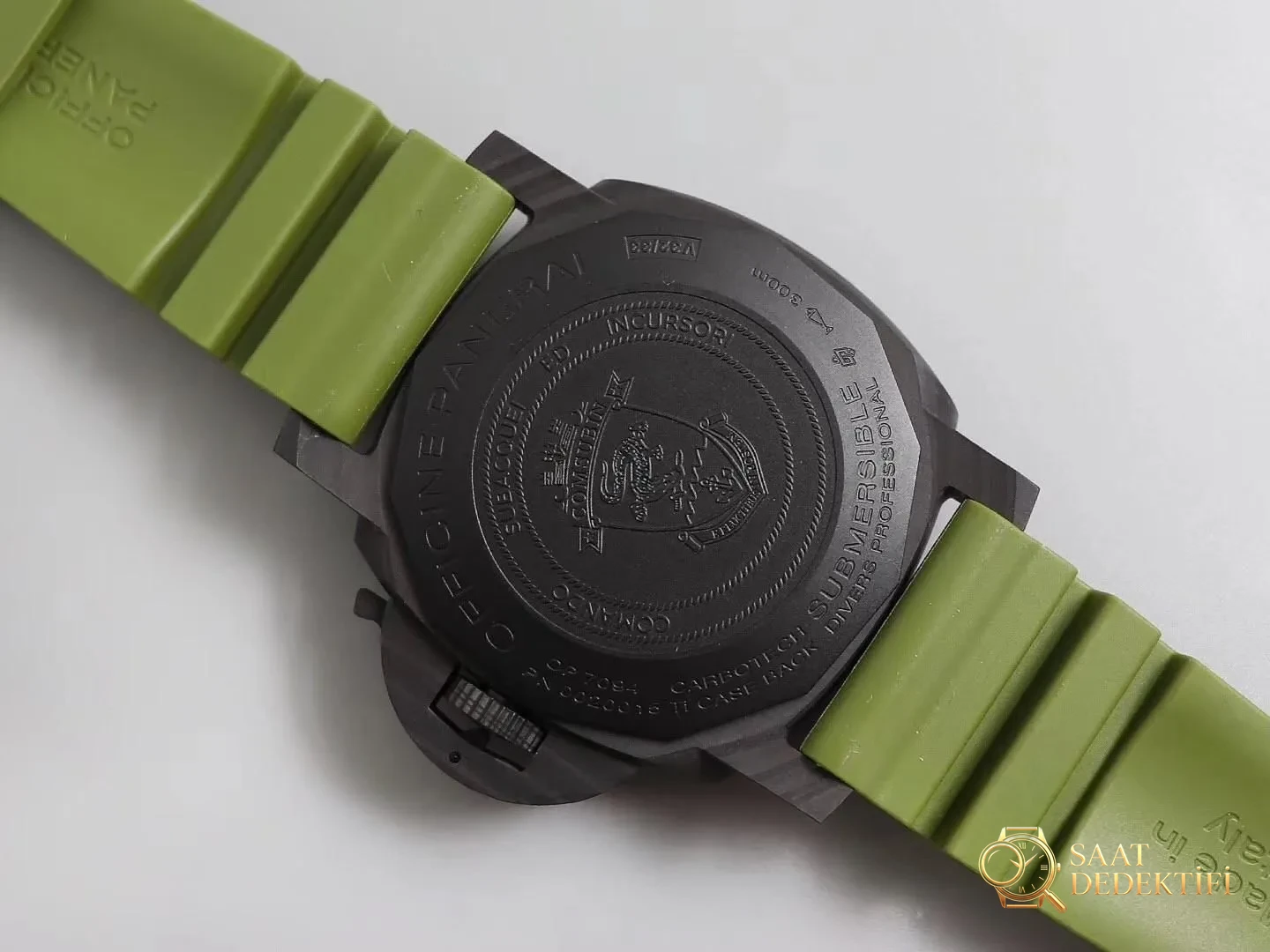 Şu yeşilden biraz bahsedelim: VS Panerai 961 replika saat incelemesi - Bilekte Duruş ve Kasa Orantısı