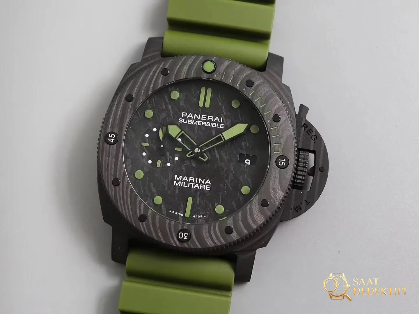 Şu yeşilden biraz bahsedelim: VS Panerai 961 replika saat incelemesi - Mekanizma Zemberek ve Balans Detayı
