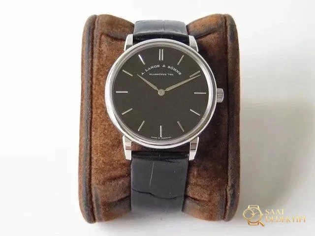 SV Factory Replica A.Lange & Söhne Saxonia Ultra Thi... - Ön Görünüm ve Kasa Tasarımı