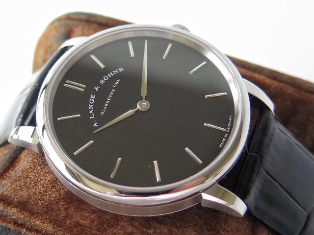 A.Lange & Sohne Saxonia Parlatılmış Bezel