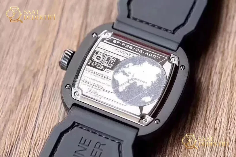 SV Factory SEVENFRIDAY (Seven Friday) P3B/06 Kırmızı Kadran Replika Versiyonun Orijinaliyle Karşılaştırmalı İncelemesi - Bilezik Bakla Ayrımı ve Pim Yapısı