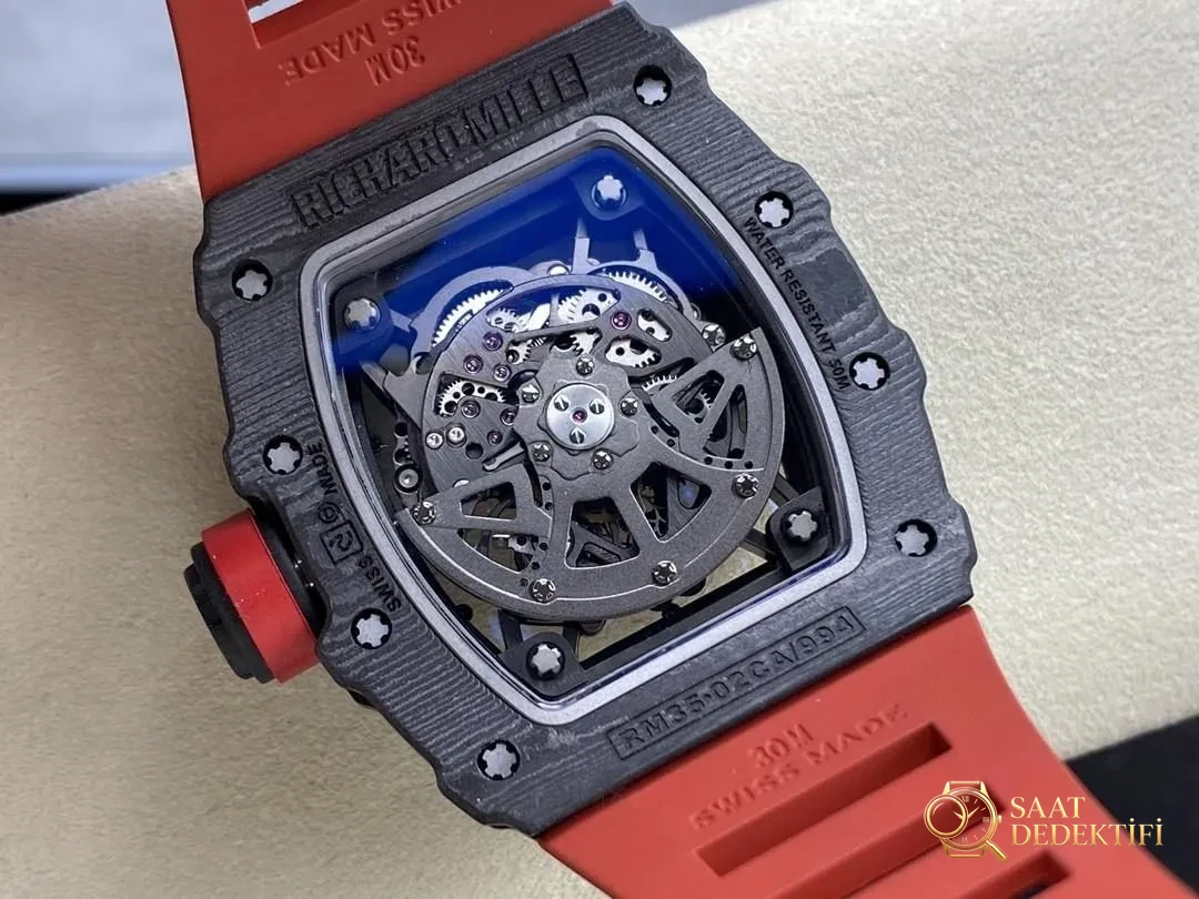 T+ Fabrikası Richard Mille RM35-02: Bu kalite ZF gibi büyük fabrikaları rahatça geçer (balans çarkı hareketli) - Bilekte Duruş ve Kasa Orantısı