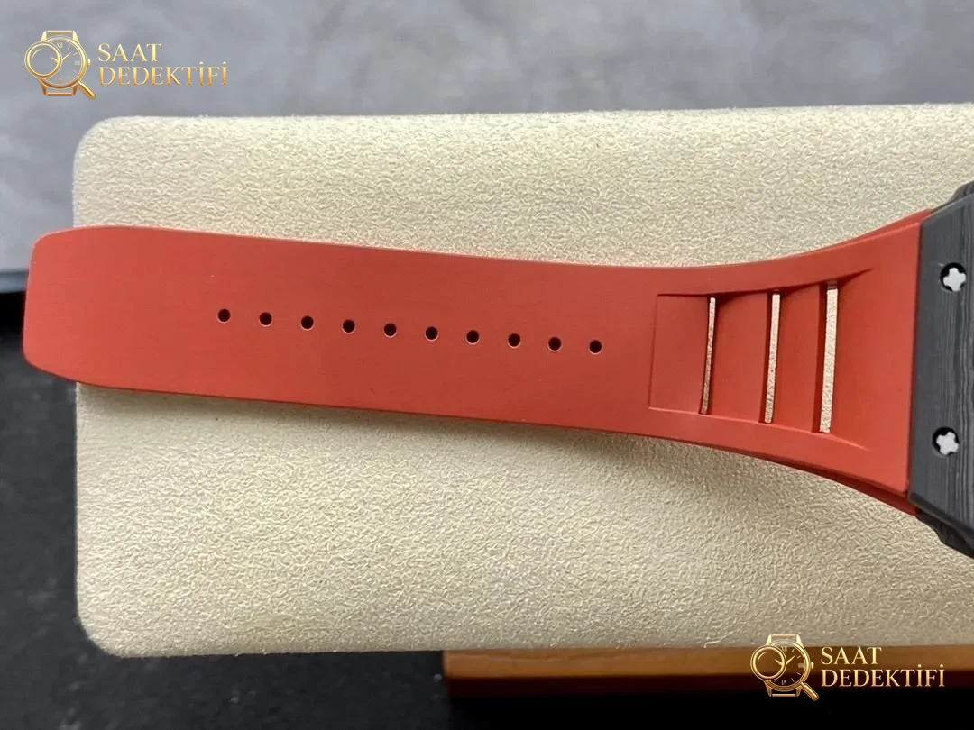 T+ Fabrikası Richard Mille RM35-02: Bu kalite ZF gibi büyük fabrikaları rahatça geçer (balans çarkı hareketli) - Mekanizma Zemberek ve Balans Detayı