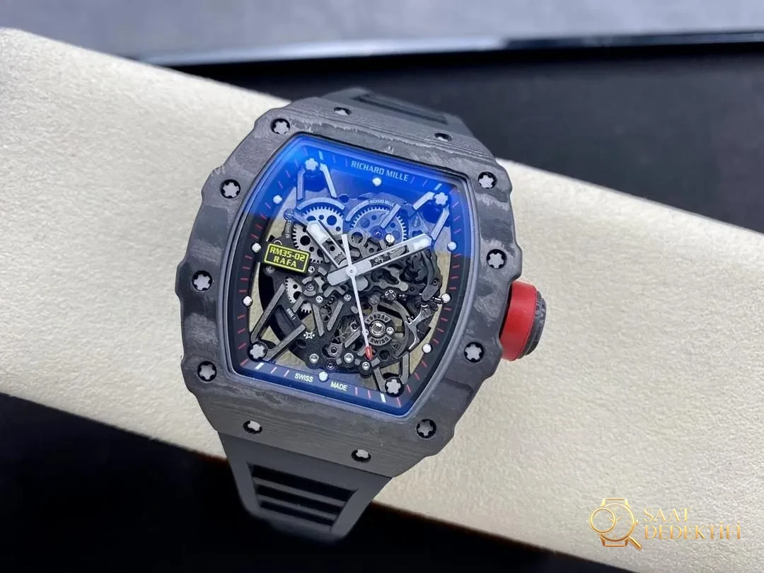 T+ Fabrikası Richard Mille RM35-02: Bu kalite ZF gibi büyük fabrikaları rahatça geçer (balans çarkı hareketli) - Genel Açı ve Estetik Duruş