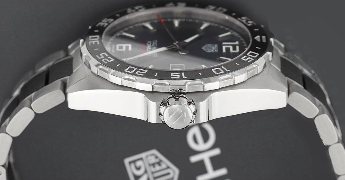 Tag Heuer Formula 1 Automatic 43mm İnceleme Kurma Kolu Bezel