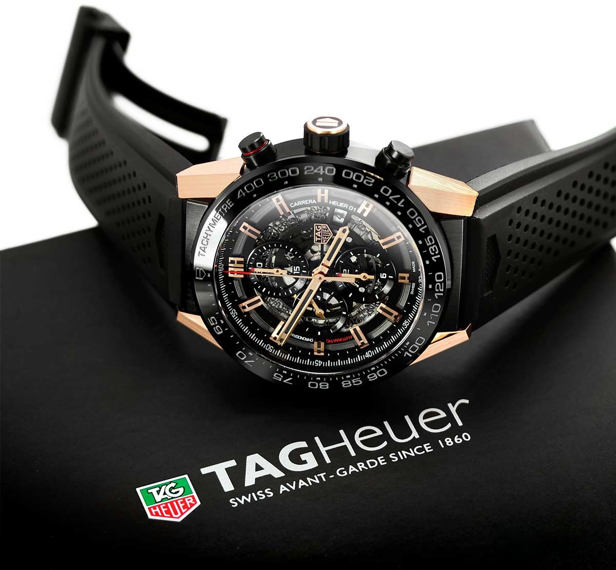 Tag Carrera Heuer 01 Kronograf Roze Altın