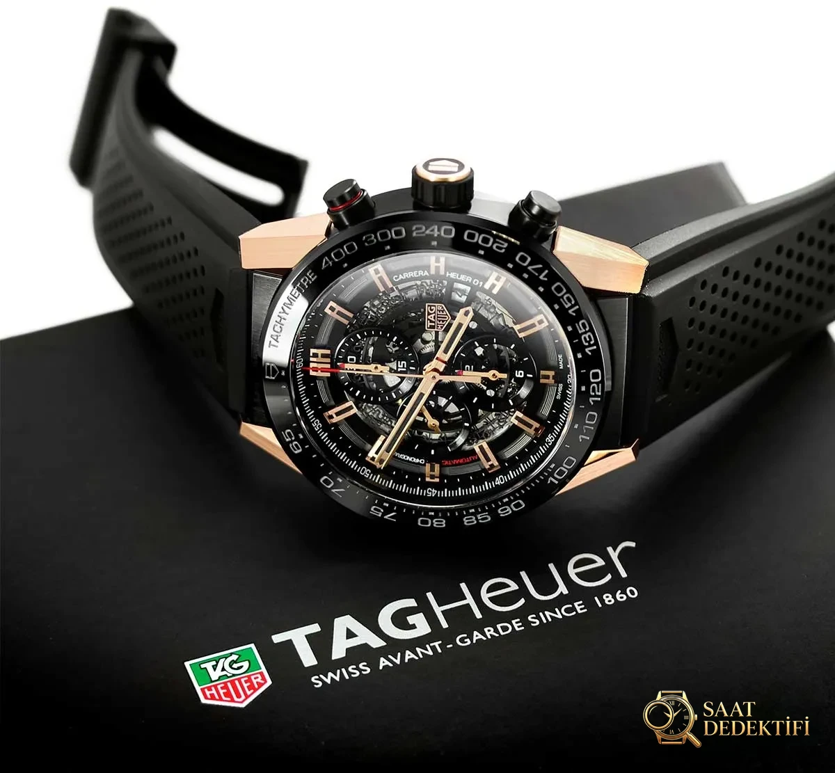Tag Carrera Heuer 01 Kronograf Roze Altın