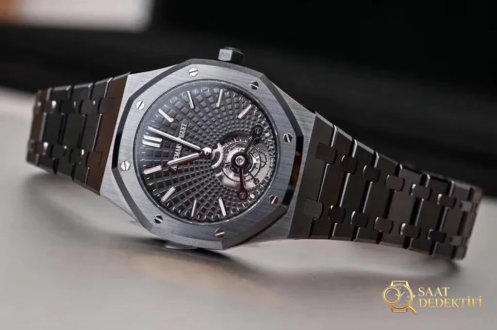 Teknik bölüm: 2019 R8 Factory yeni Audemars Piguet Royal Oak Black Warrior tourbillon ultra ince replika saat almaya değer mi? - Genel Açı ve Estetik Duruş