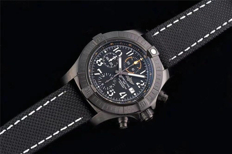 TF Factory Breitling Avenger Chronograph Night Mission Versiyonu İnceleme — 2. fotoğraf