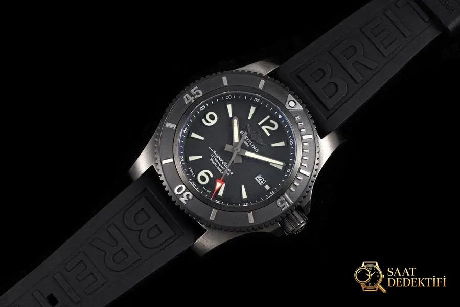 TF Factory Breitling Superocean serisi M17368B71B1S1 saatin incelemesi - Kasa Profili ve Kurma Kolu İncelemesi