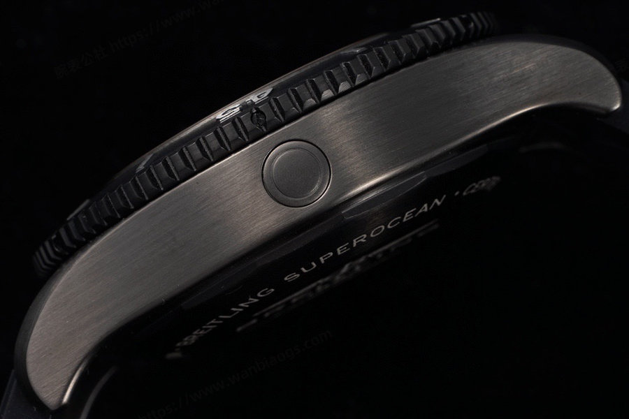 TF Factory Breitling Superocean serisi M17368B71B1S1 saatin incelemesi — 7. fotoğraf