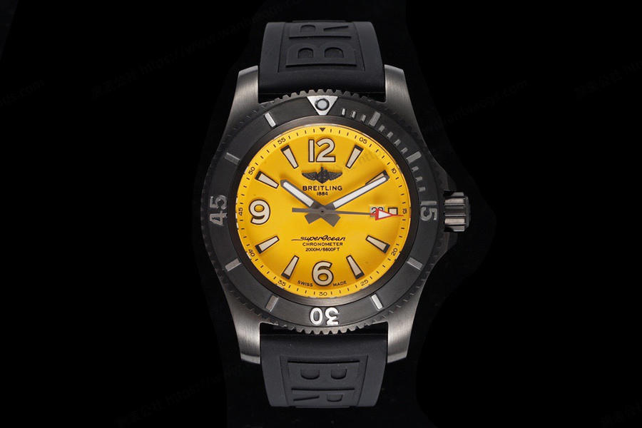 TF Factory Breitling Superocean Serisi M17368D71I1S2 Saat İncelemesi — 2. fotoğraf